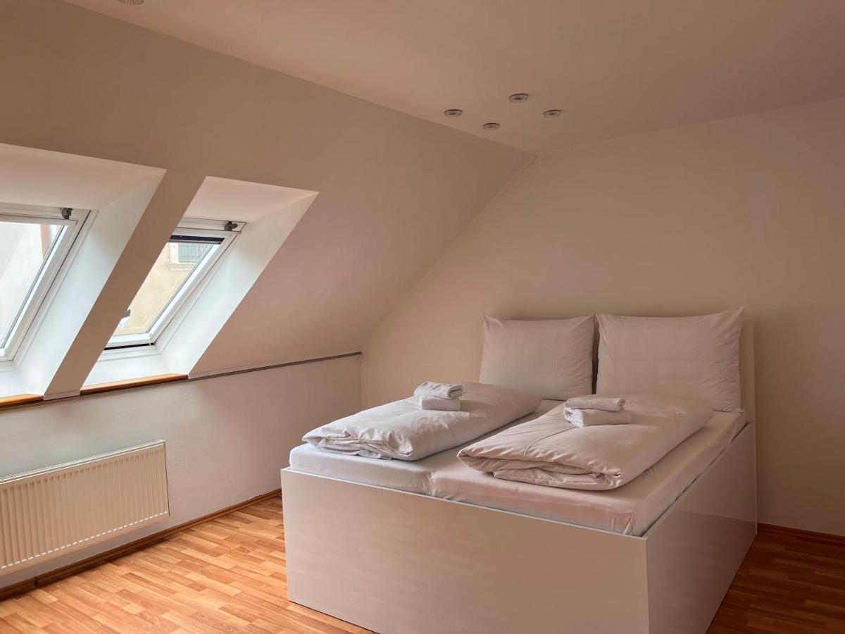 Dependance Patriot Trnava Hotell Exteriör bild