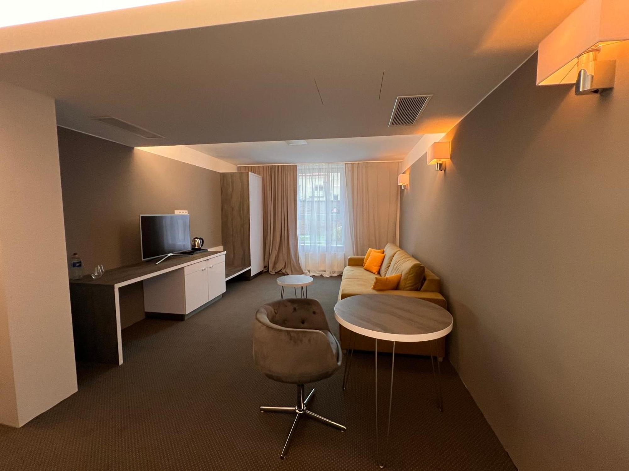Dependance Patriot Trnava Hotell Exteriör bild